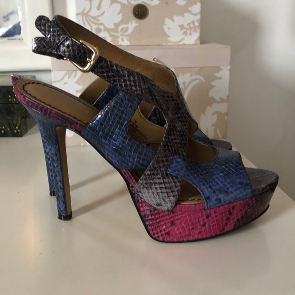 nine west platform pumps